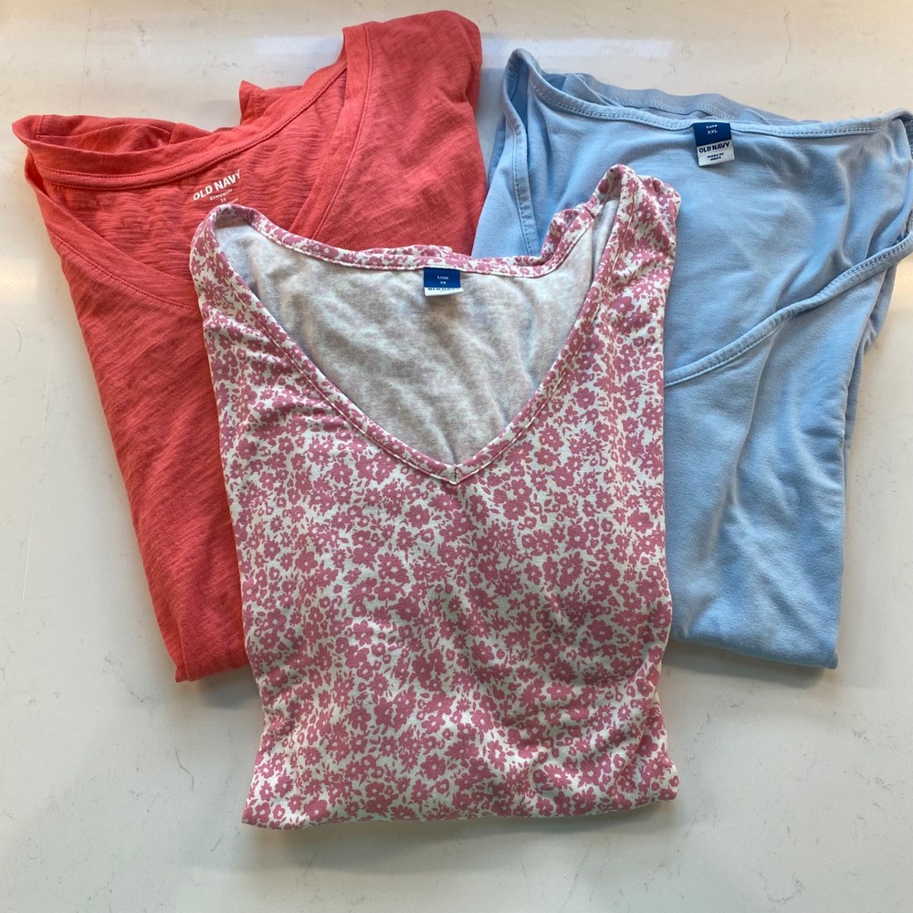 Old Navy‎ Womens V-Neck T-Shirts Bundle Lot of 3 Coral Floral Blue 2X,XXL